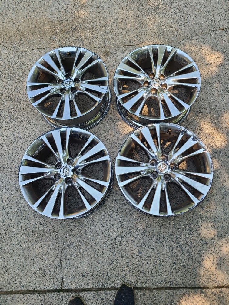 19 Inch Chrome Wheels 