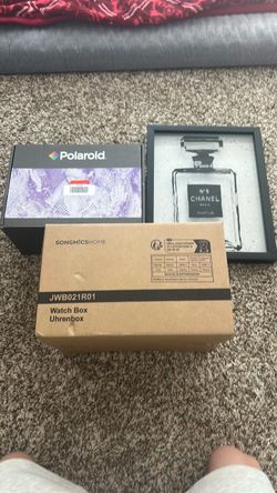 Camera , watch box, portrait Accepting offers