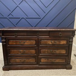 Bedroom Set Real Wood Extremely Heavy 