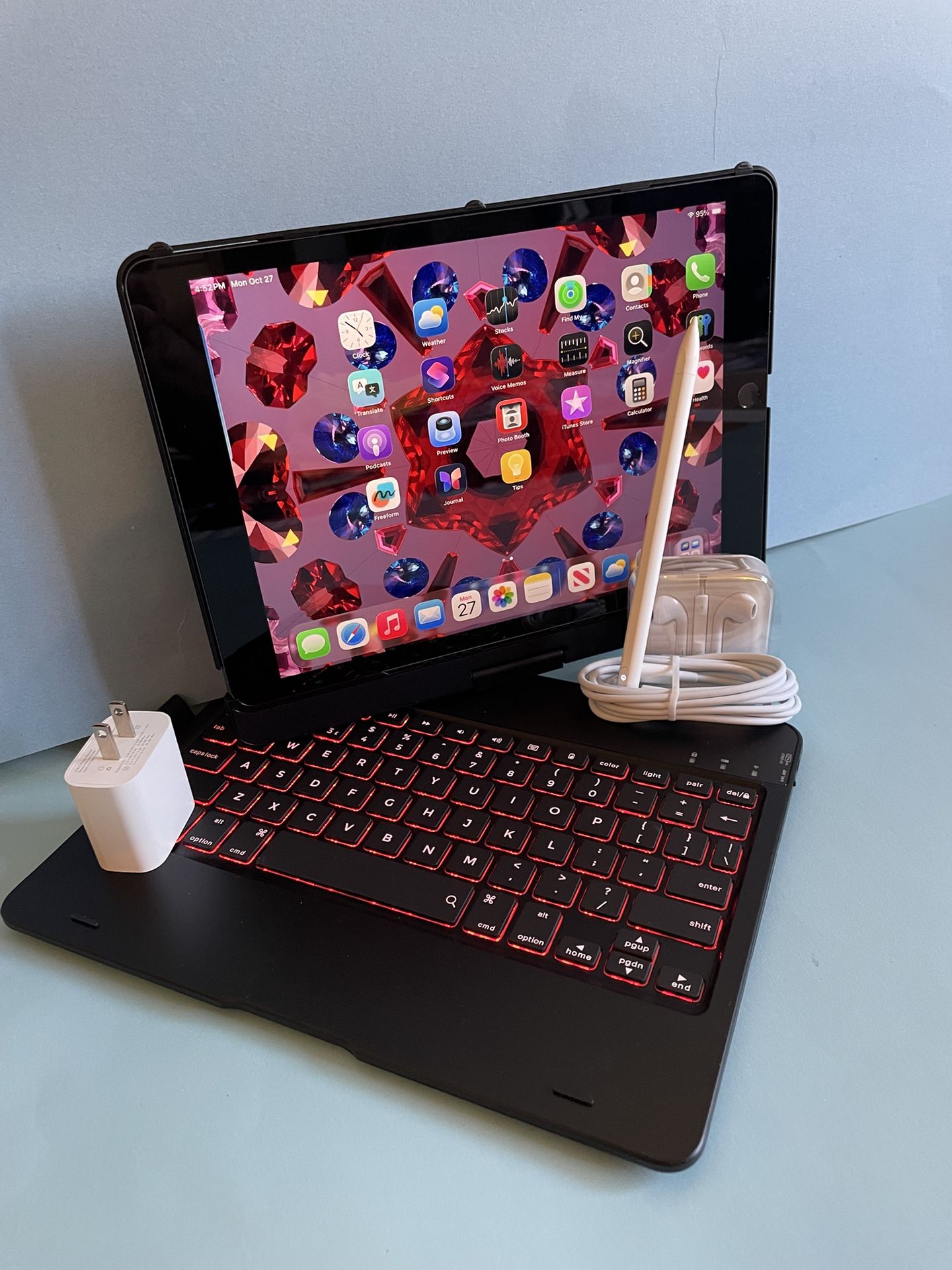 Apple IPad 9th Generation (10.2” Retina /Touch ID /IOS 18/ 2021 Model) 64GB with Pen, Keyboard & Accessories