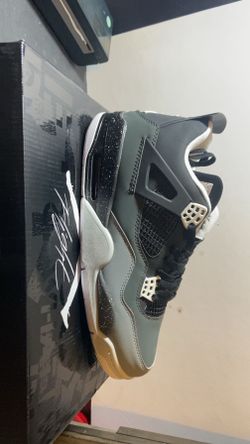 Air Jordan 4 “Fear” size 9.5