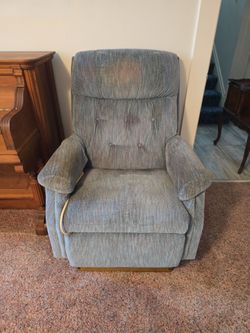 La-Z-Boy Power Lift Assist Recliner