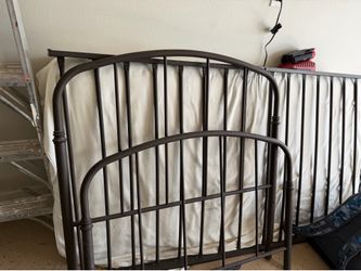 Twin bed frame
