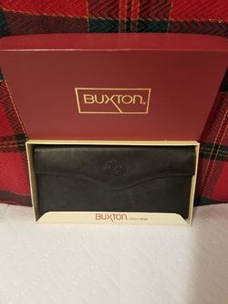 Ladies Buxton leather clutch