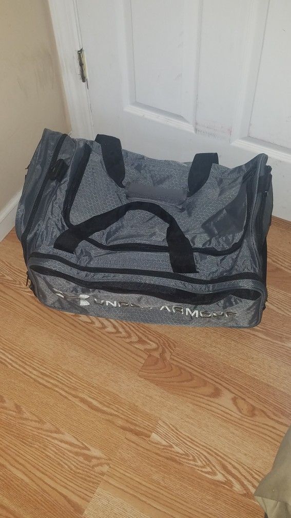 Under Armour - Gym Bag (Duffle Bag) Large 