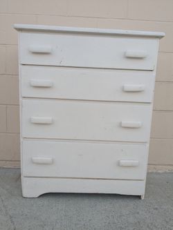 Dresser