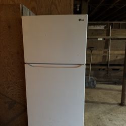 LG REFRIGERATOR 