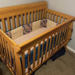 4-in-1 Solid Wood Crib with Mattress - Convertible to Bed