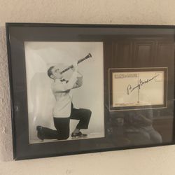 Benny Goodman Autographed Picture. The king of swing. I have no idea if this is real or not but it looks like it is. Pickup at kempsville library Virg