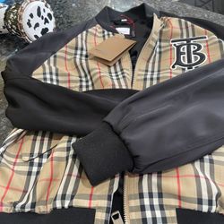 Burberry jacket(unisex)