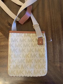 Micheal Kors Cross Body Purse