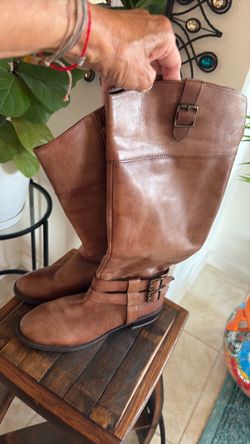 Brown Woman’s Boots