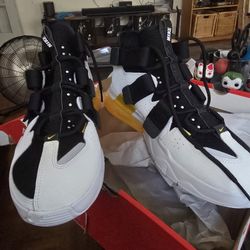 Nike Sneakers