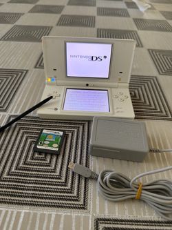 Nintendo DSi White Handheld Console with Charger