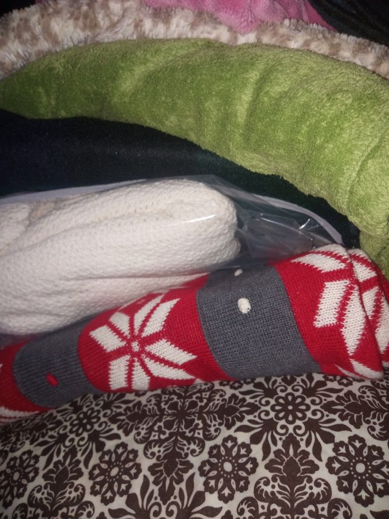 Blankets $6 Each New In Bag Are 10 Each