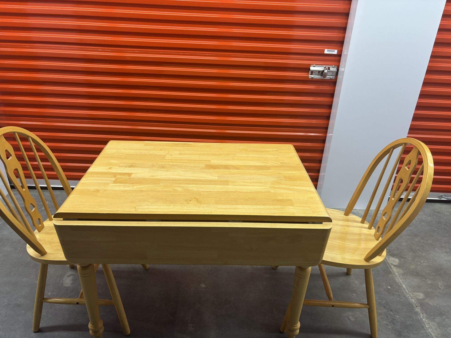 Kitchen table
