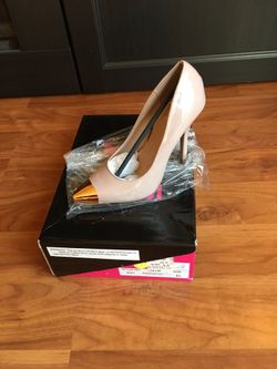 Shiek Women Heels Size 5.5