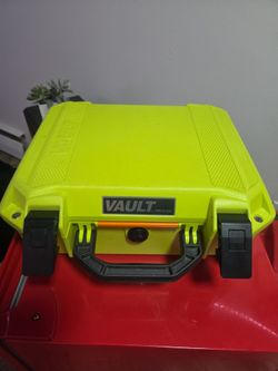 PELICAN vault case