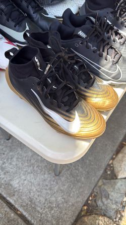 Football cleats