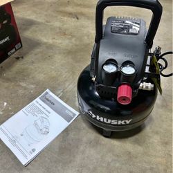 HUSKY 3 GALLON AIR COMPRESSOR