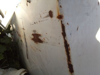 Fuel cell tank bed