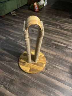Free cat scratcher!