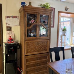 Free Glass Cabinet With Light 