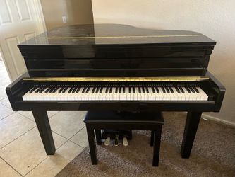 Semi brand new piano wooden