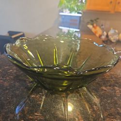 Vintage Avocado Green Pressed Glass Bowl – 1960s Retro