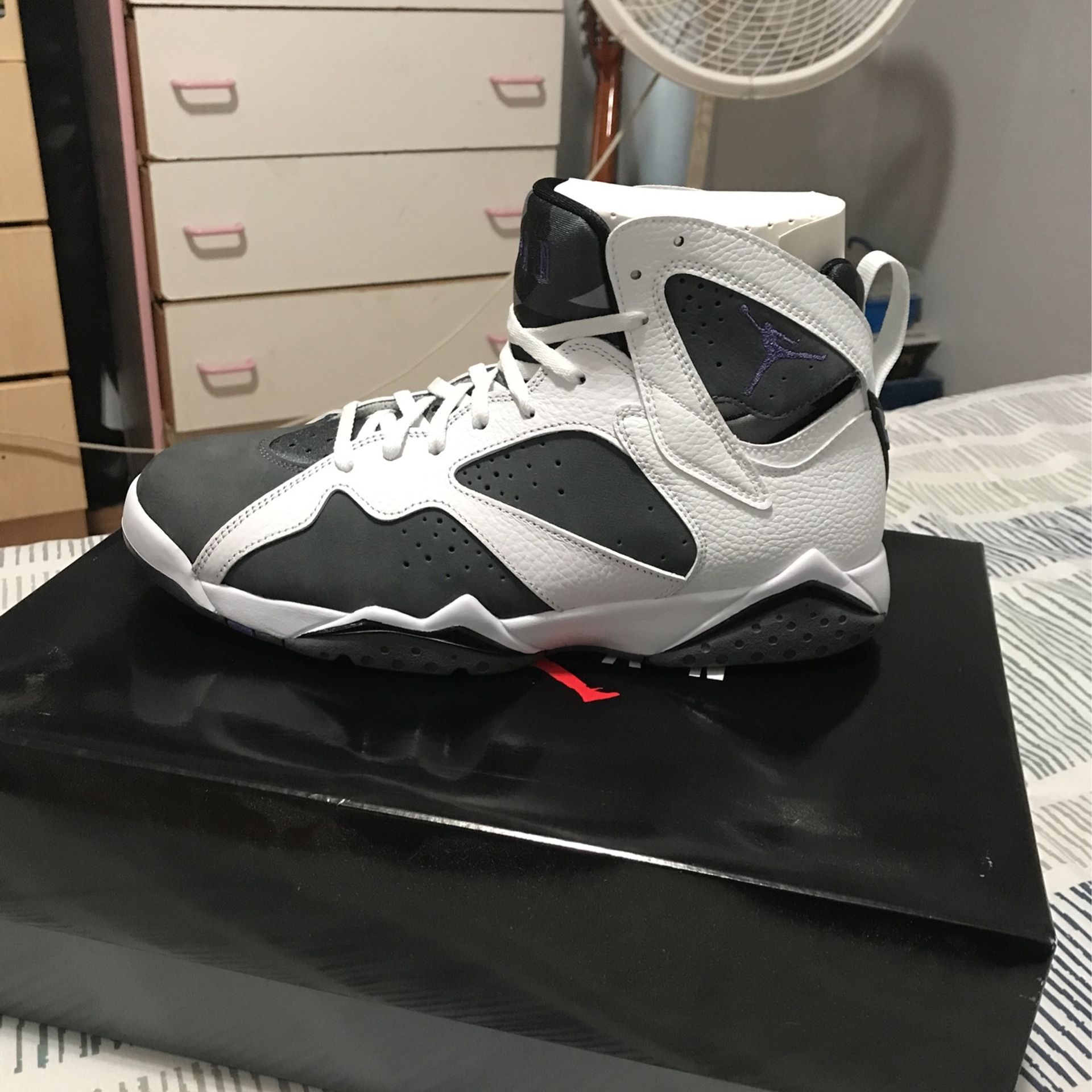Jordan Flint Size 11