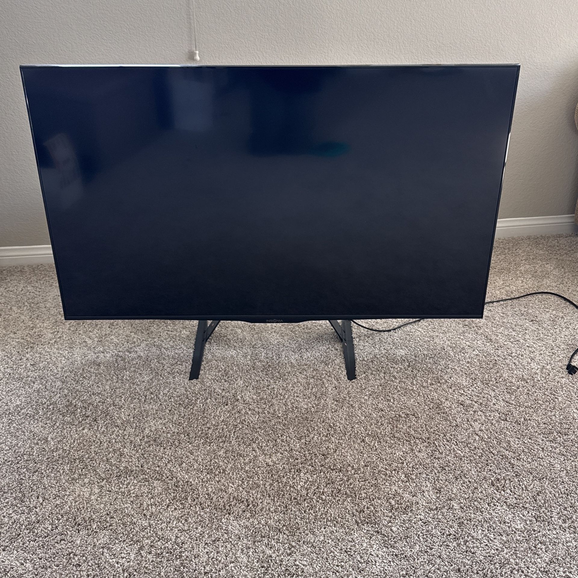 50 Inch Insignia LED TV