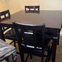 Table And Chairs 