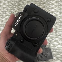 fujifilm x-h2 mirrorless  camera (body only)