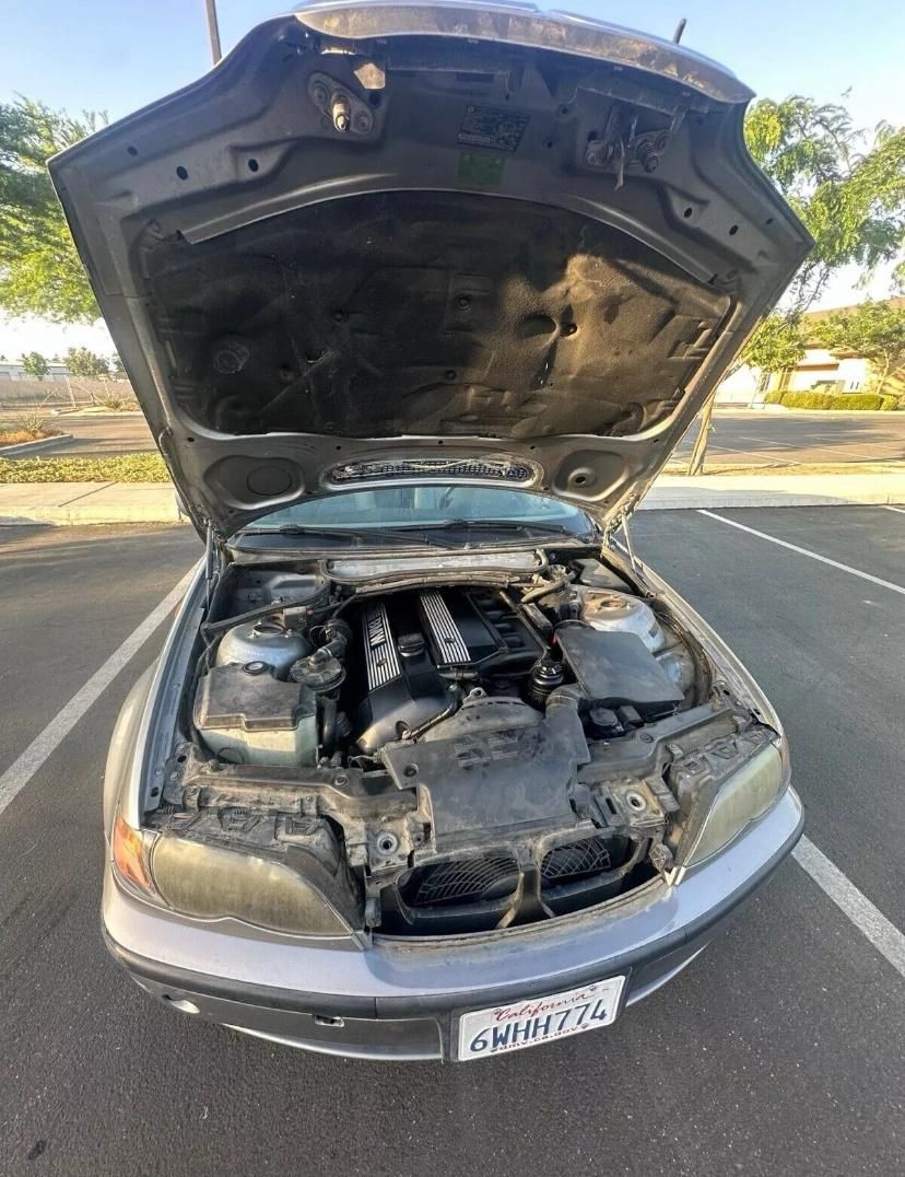 2003 BMW 325i