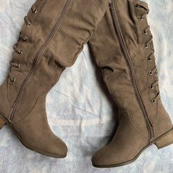 Women Boots Color Taupe Size 6.5 New