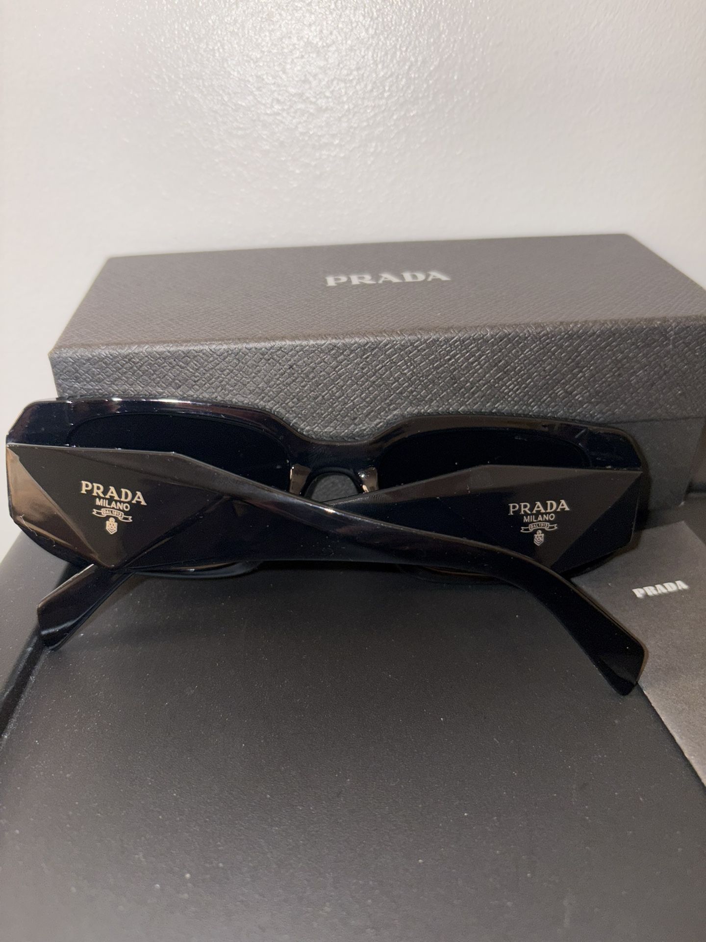 Prada Symbole Unisex Sunglasses🕶️