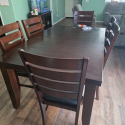 Dining Table Set 