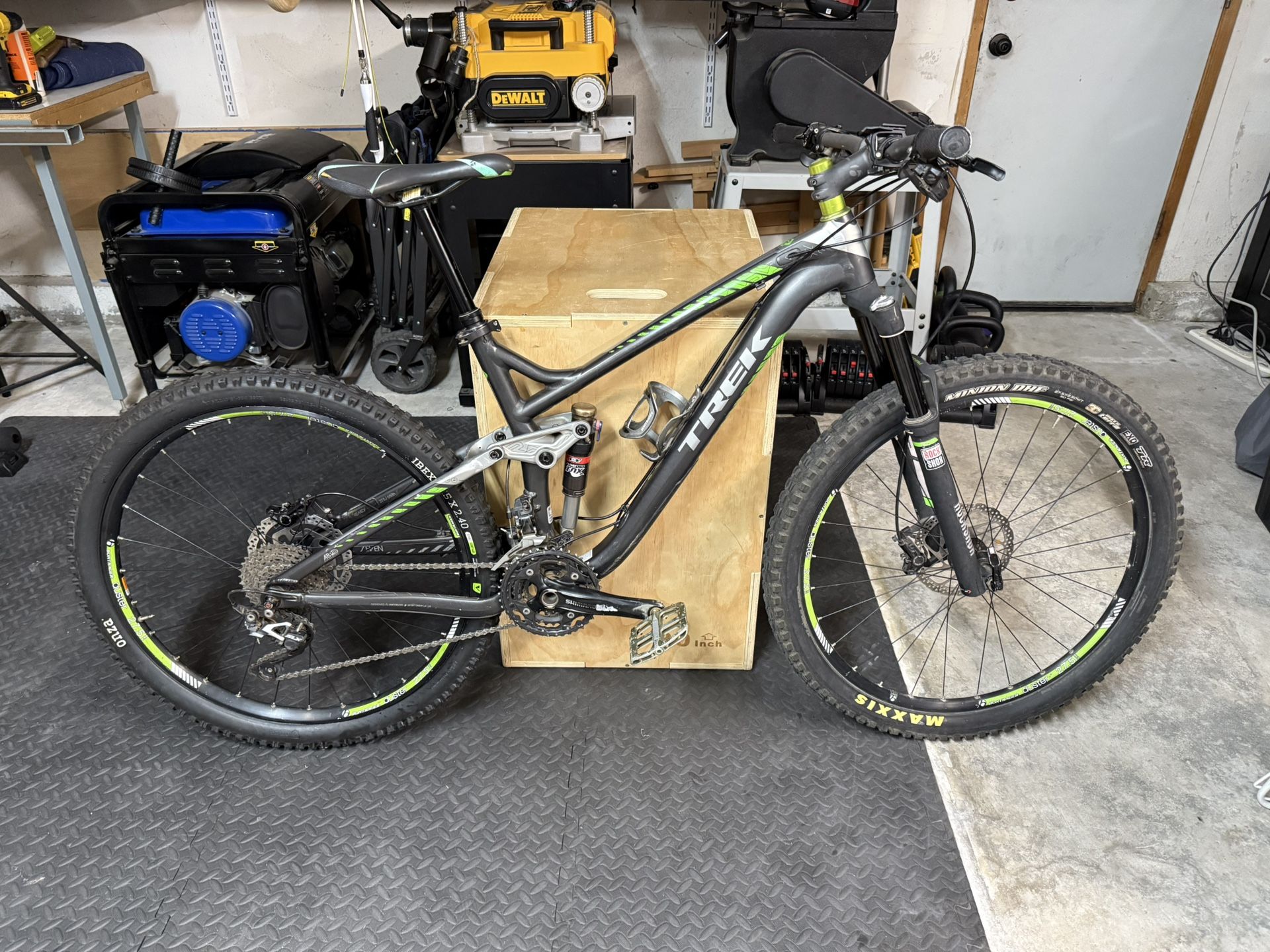 Trek Remedy 7 Full Suspension Mountain Bike