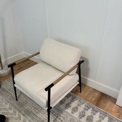 Accent chair