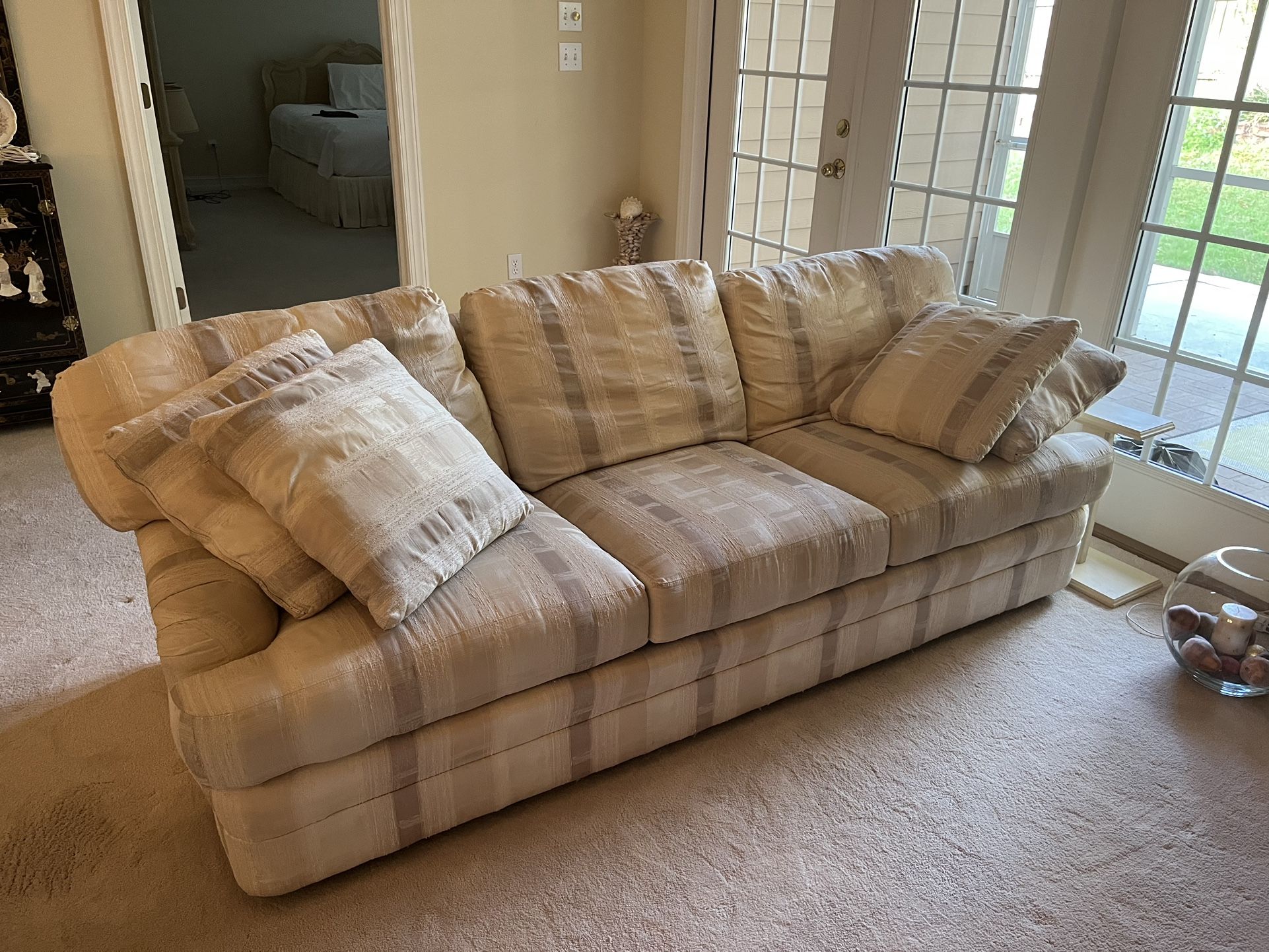 Broyhill Sofa with Throw Pillows