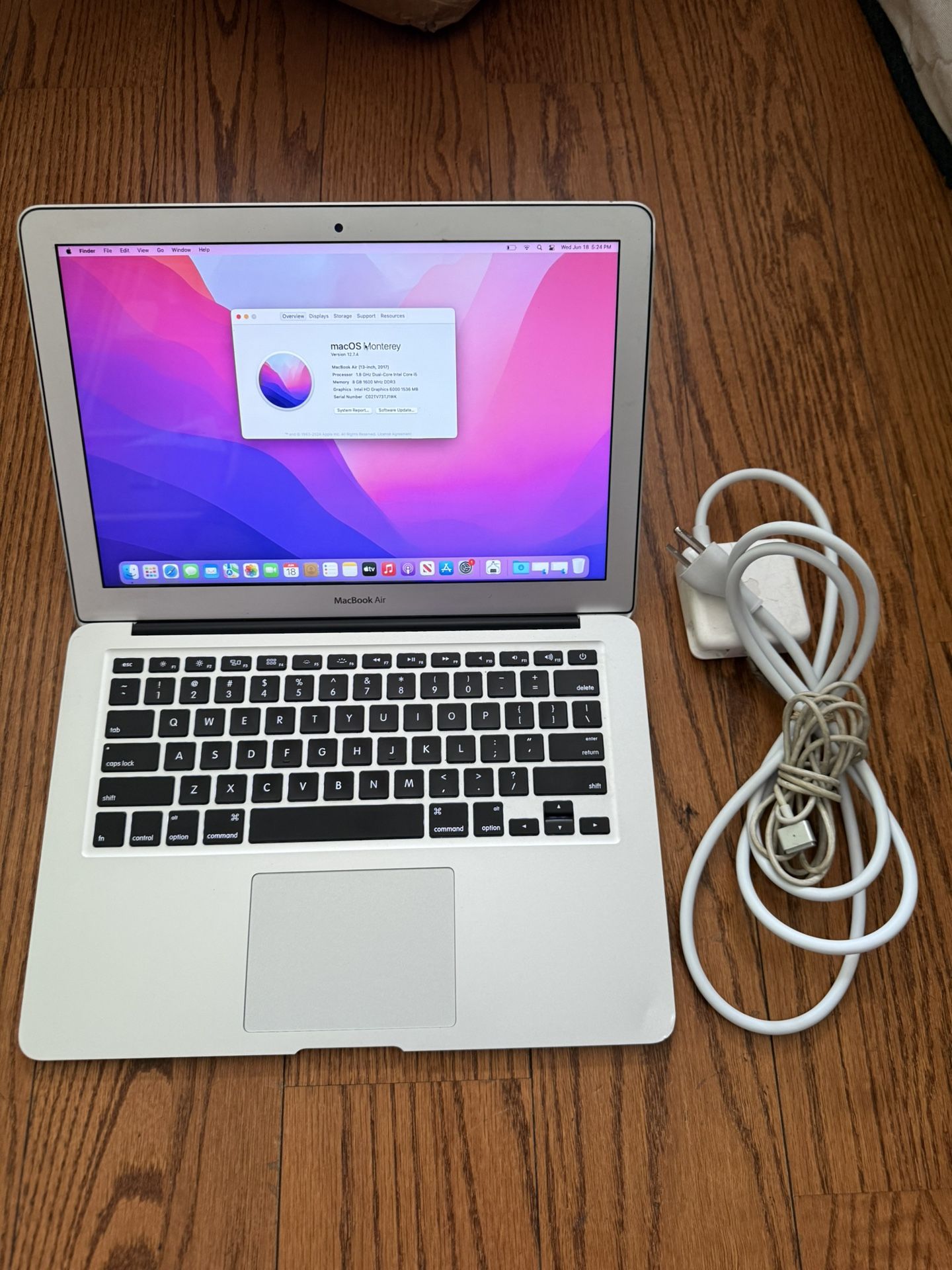 MacBook Air 13” 2017/8GB RAM/128GB SSD/Fully Functional