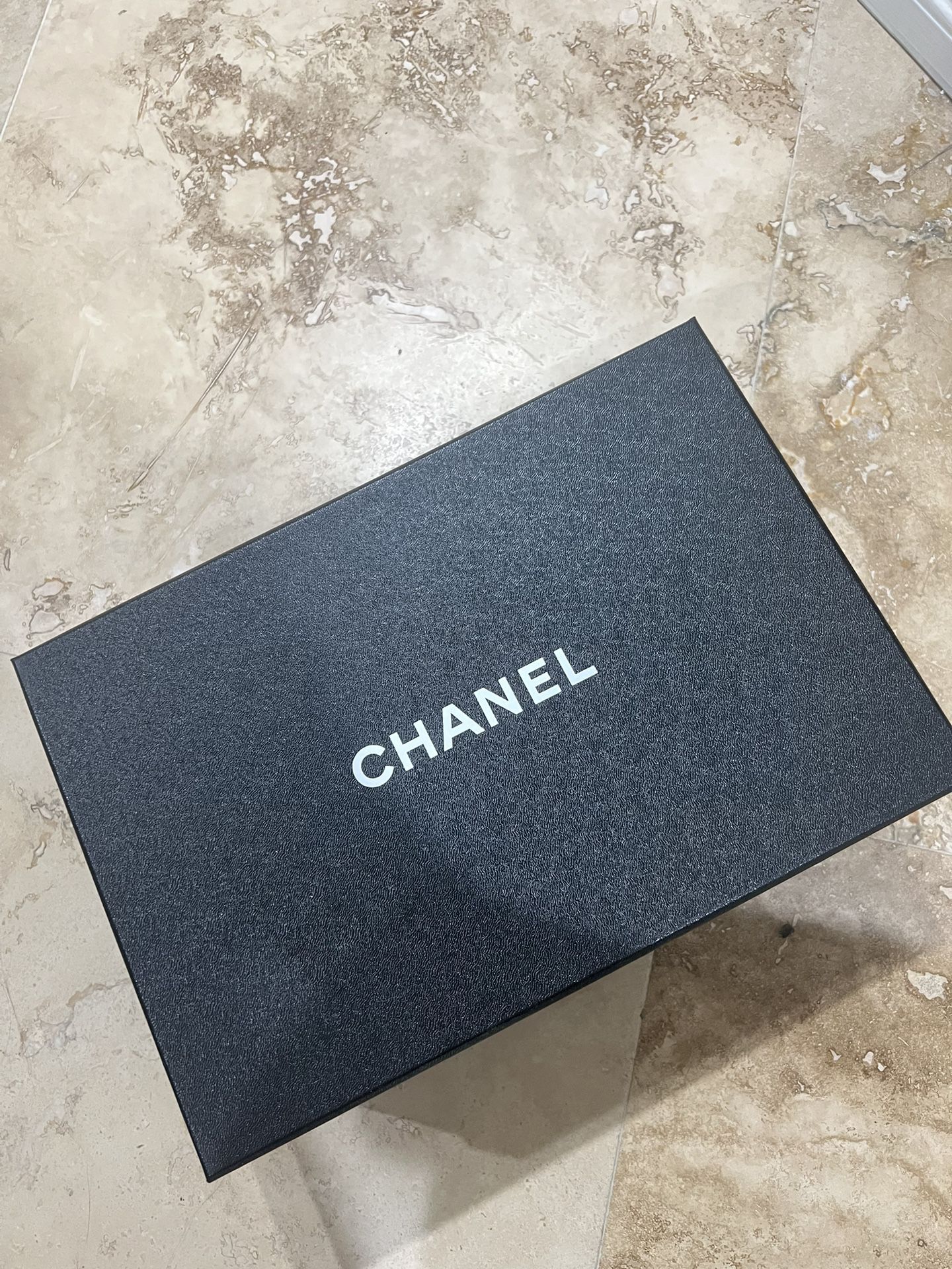 Chanel Slingbacks In beige And Black  