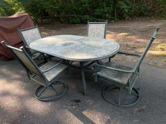 Patio Set w/Table & Chairs