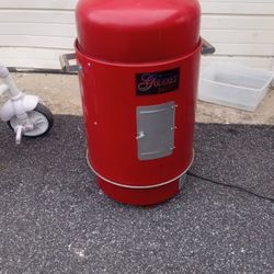 Electric Smoker Works Perfect 