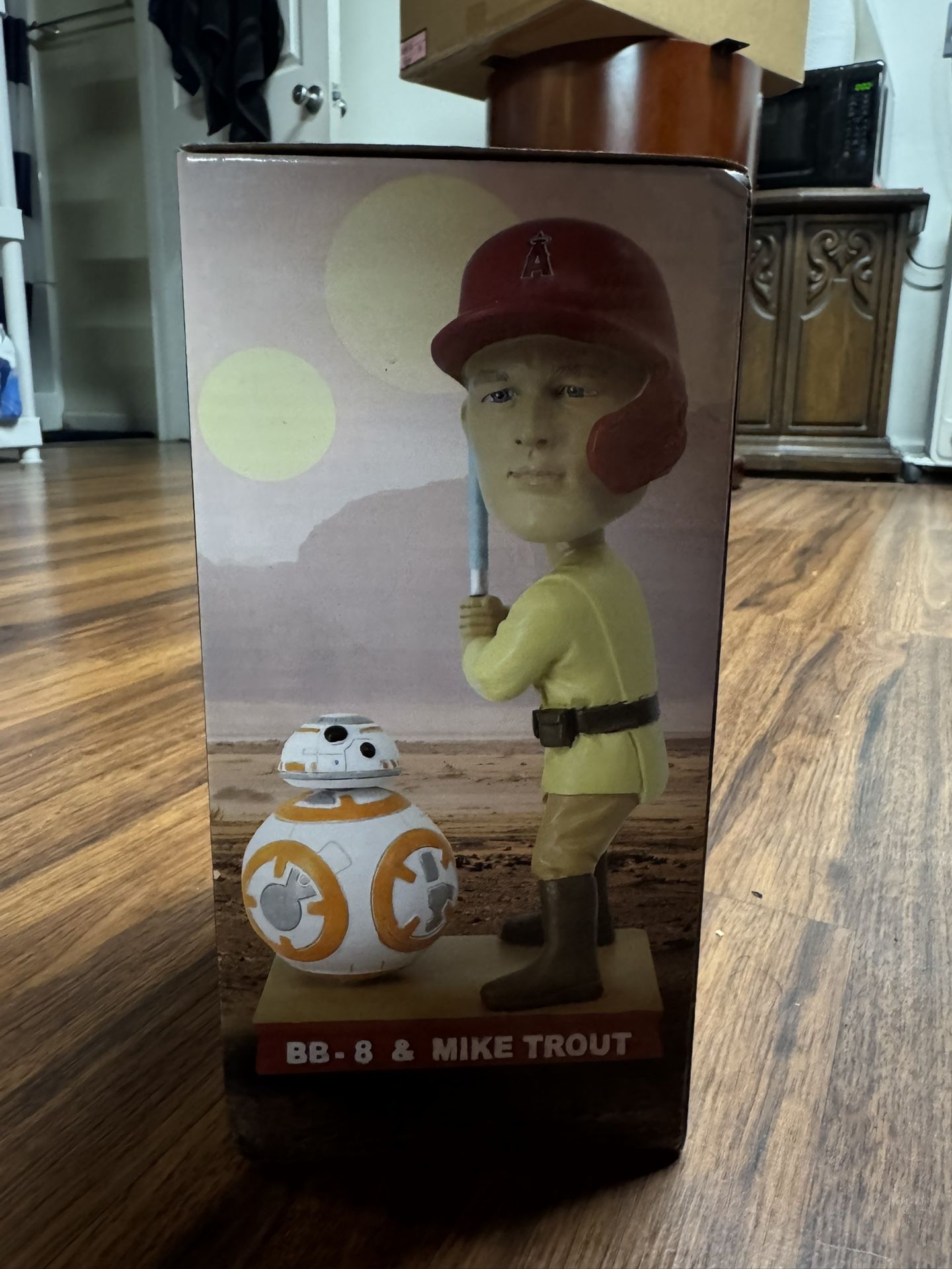 Star Wars x Los Angeles Angels Mike Trout BB-8 Bobblehead (Limited Edition)