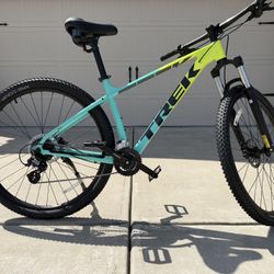 New 2025 Trek Marlin 5