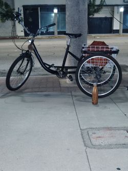 Trek 24 inch 3wheeler cruiser