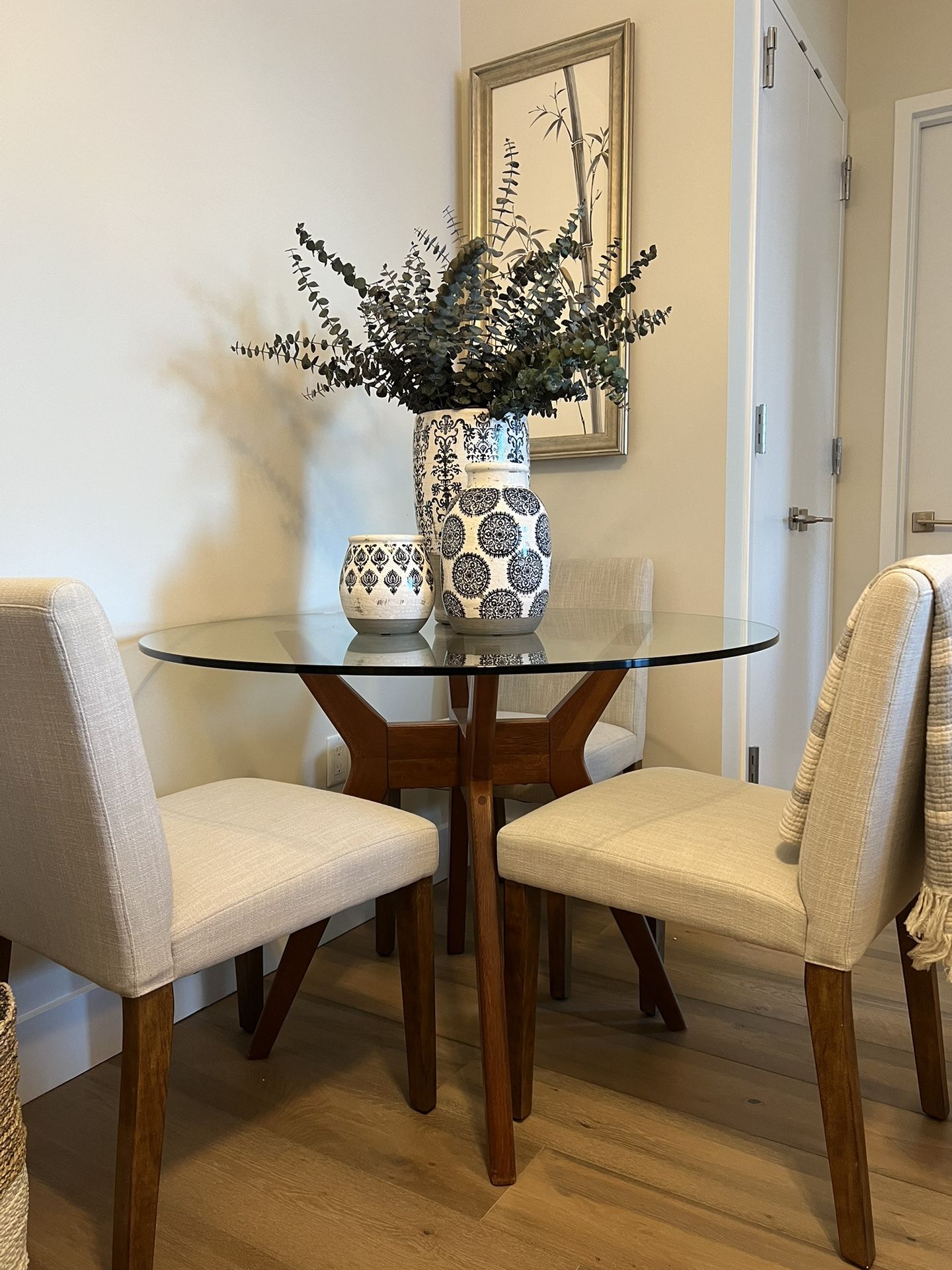 West Elm Jensen Round Dining Table (42") And 4 Chairs