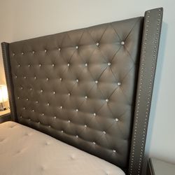 Sofia Vergara Queen Bedroom 5 Pc Set