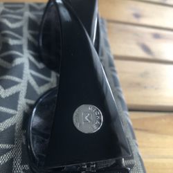 Sunglasses Michael Kors With Pouch 